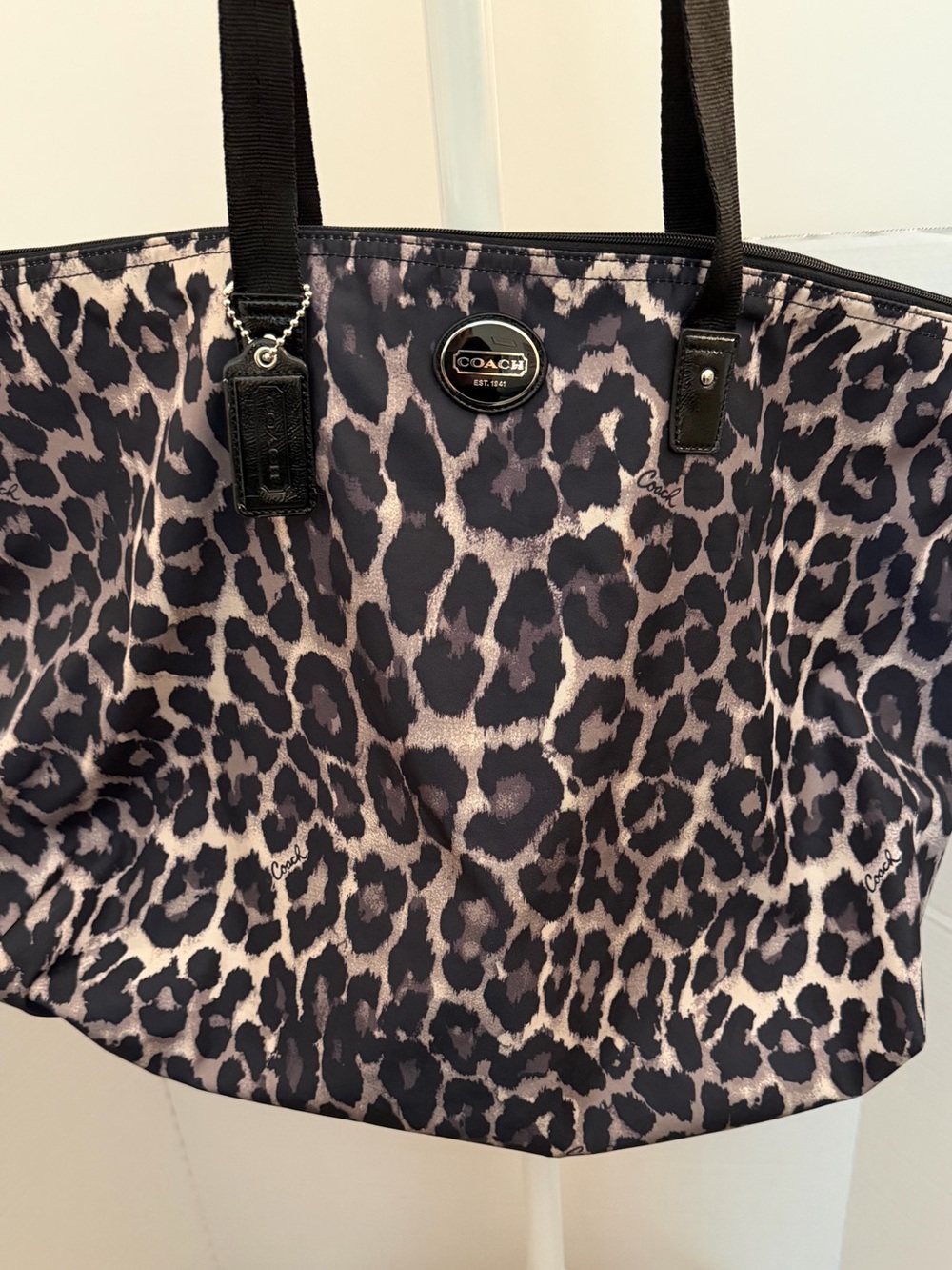 COACH large, nylon,packable, black/grey ocelot print tote bag. UEC. Amazing bag! - Picture 13 of 16